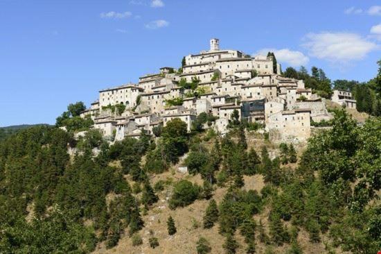 Вилла Casaletto Santo Spirito Labro Экстерьер фото