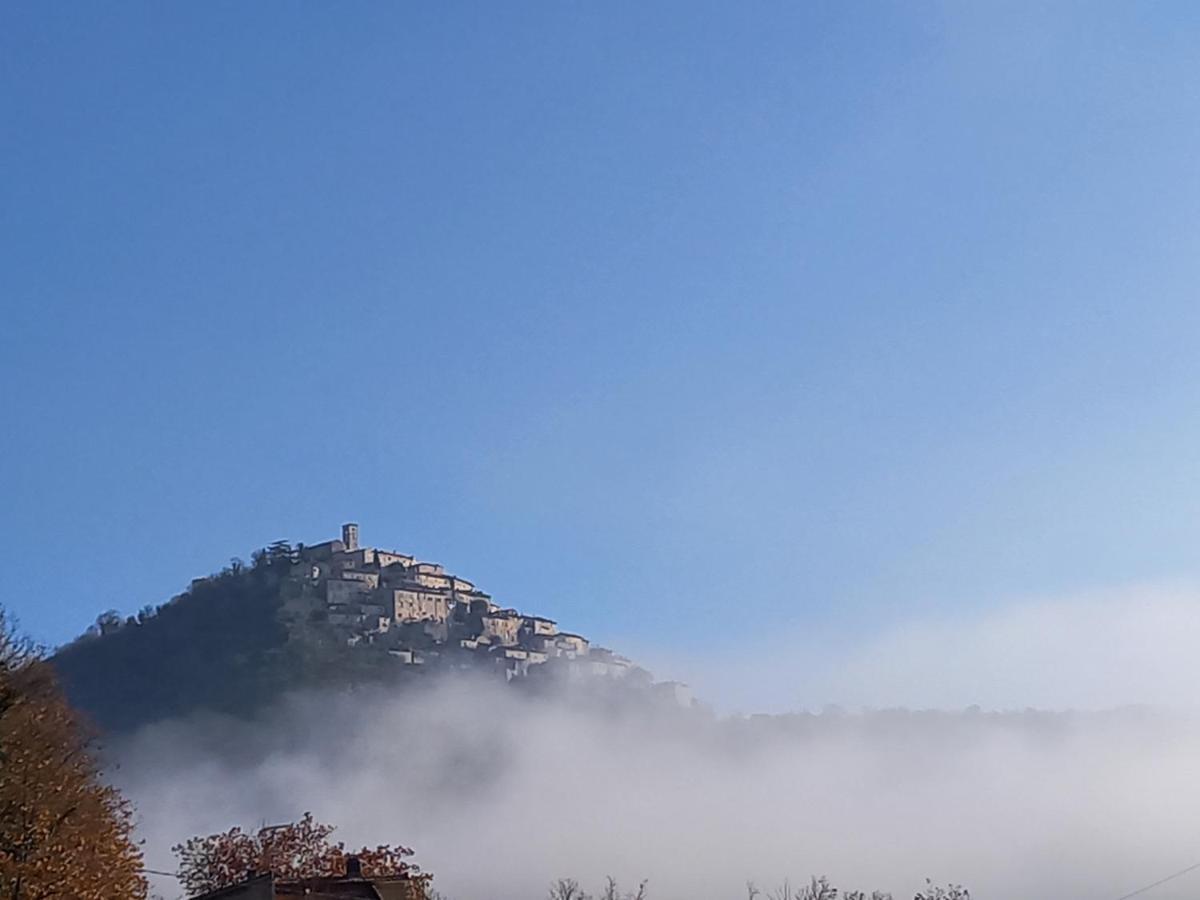 Вилла Casaletto Santo Spirito Labro Экстерьер фото